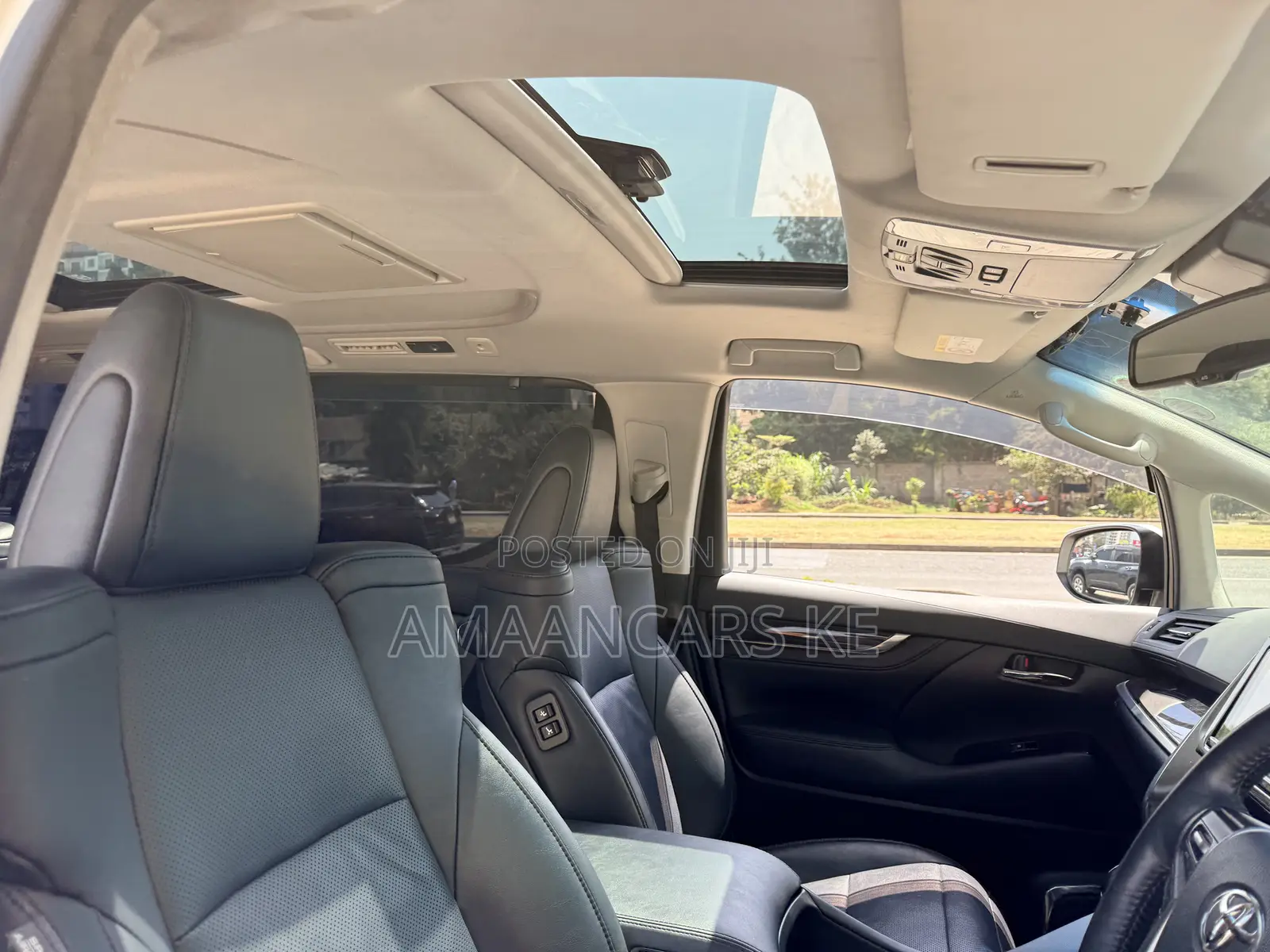 Toyota Alphard 2.5 Petrol FWD 2019 White