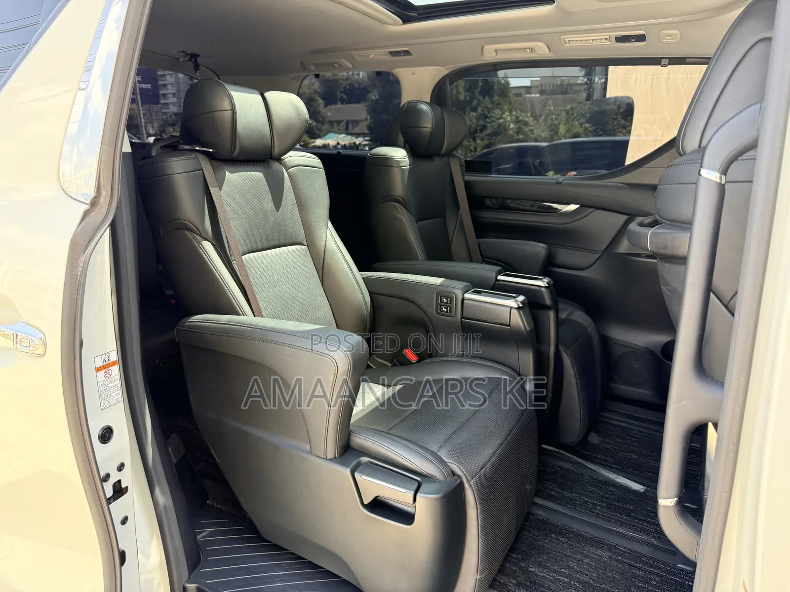 Toyota Alphard 2.5 Petrol FWD 2019 White