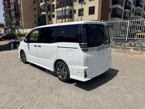 Toyota Voxy 2019 White