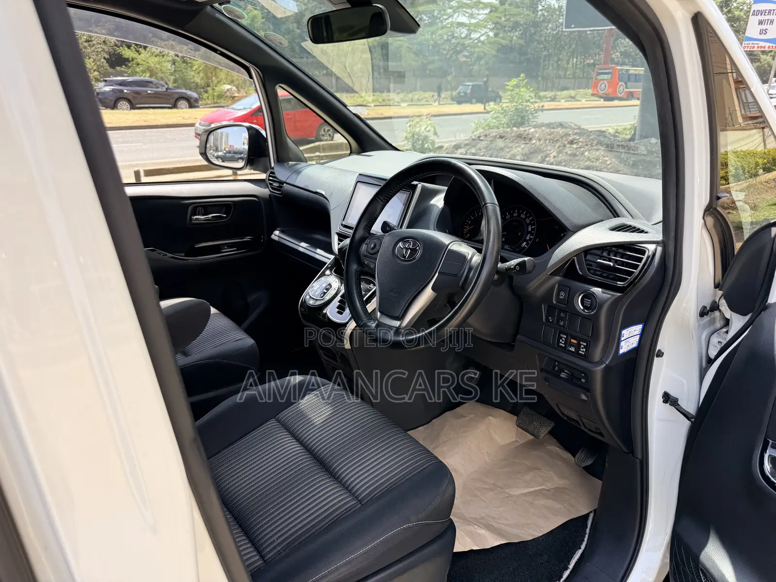 Toyota Voxy 2019 White