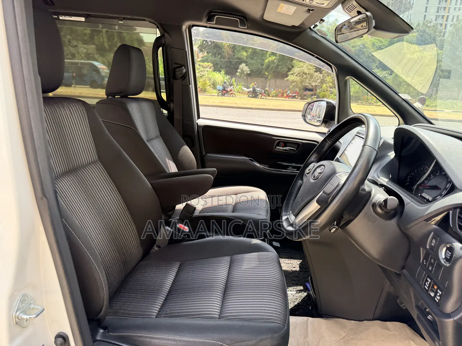 Toyota Voxy 2019 White
