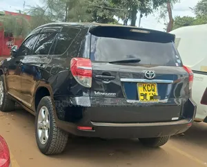 Toyota Vanguard 2011 Black