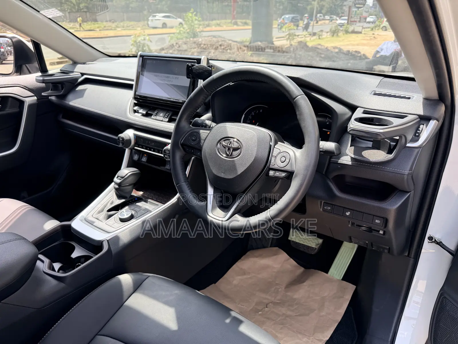 Toyota RAV4 XLE Premium 2021 White