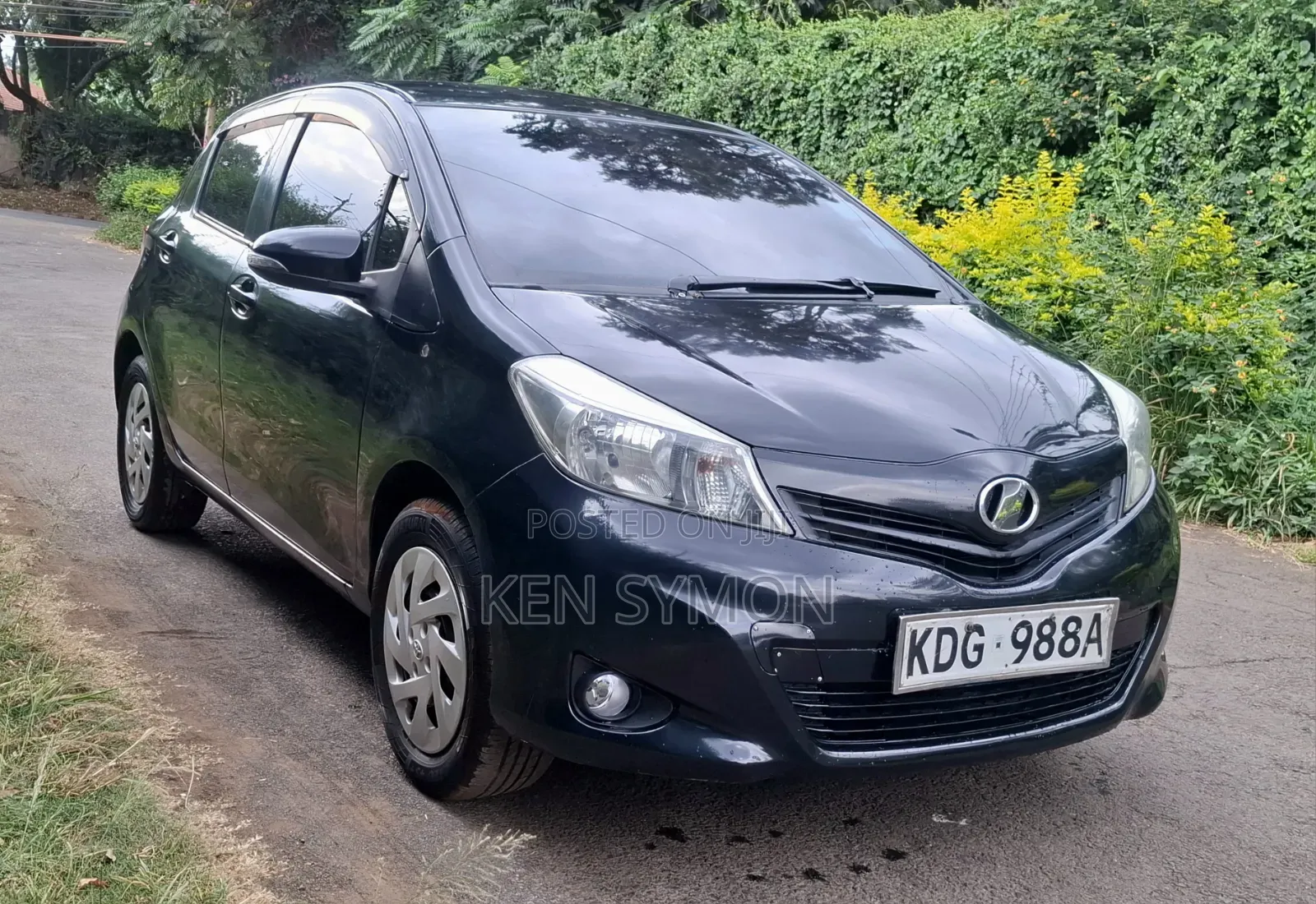 Toyota Vitz 2014 Black