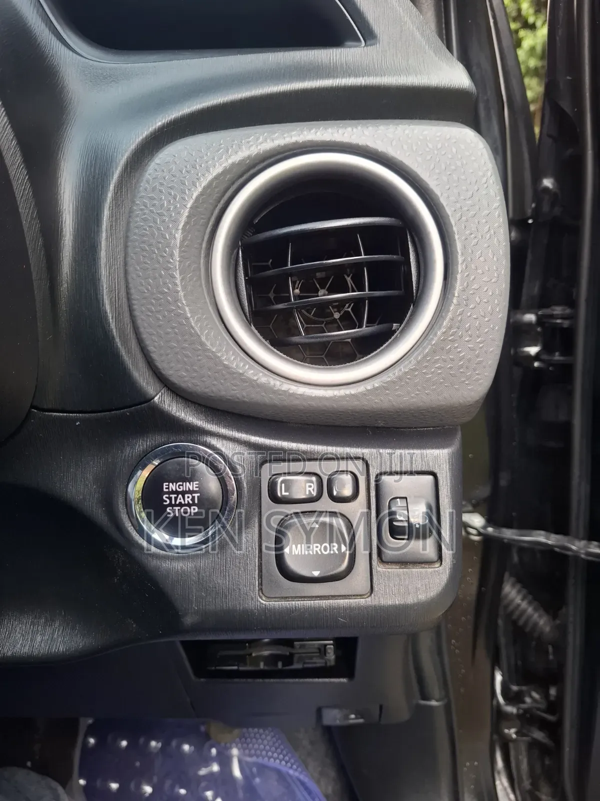 Toyota Vitz 2014 Black