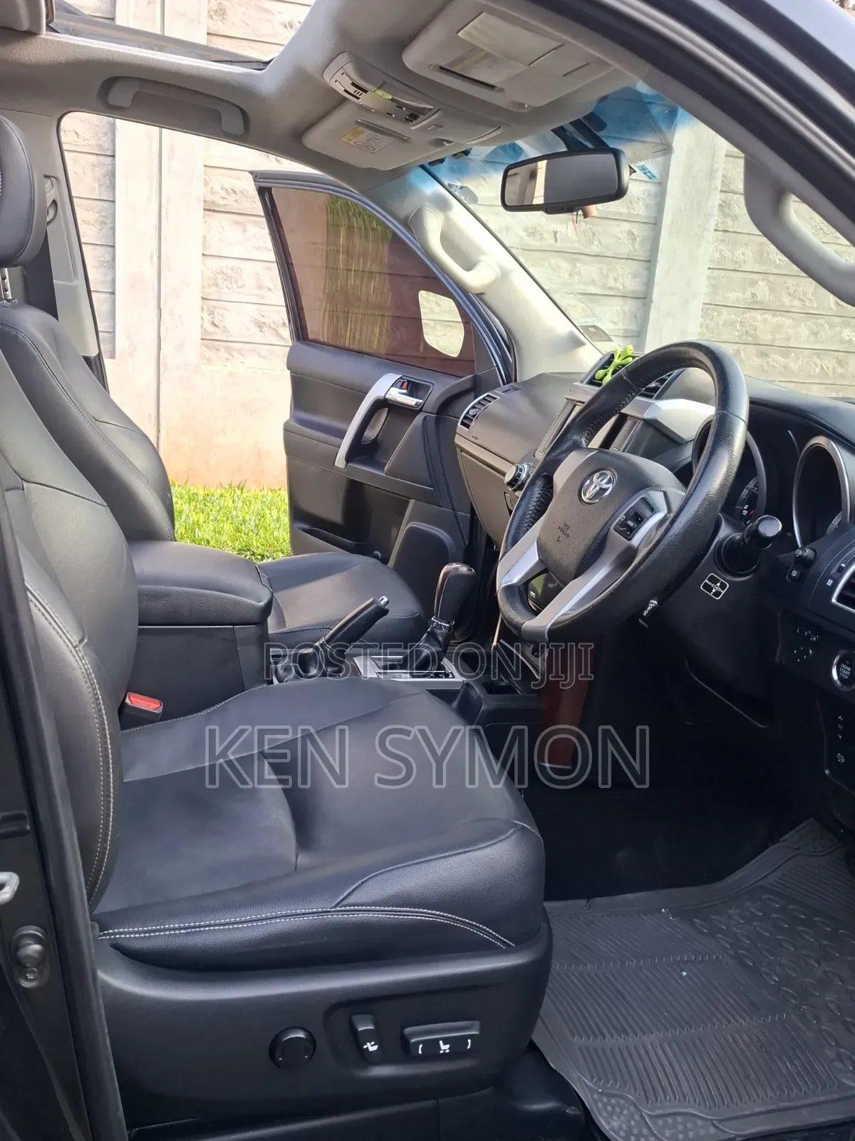 Toyota Land Cruiser Prado 2016 Blue