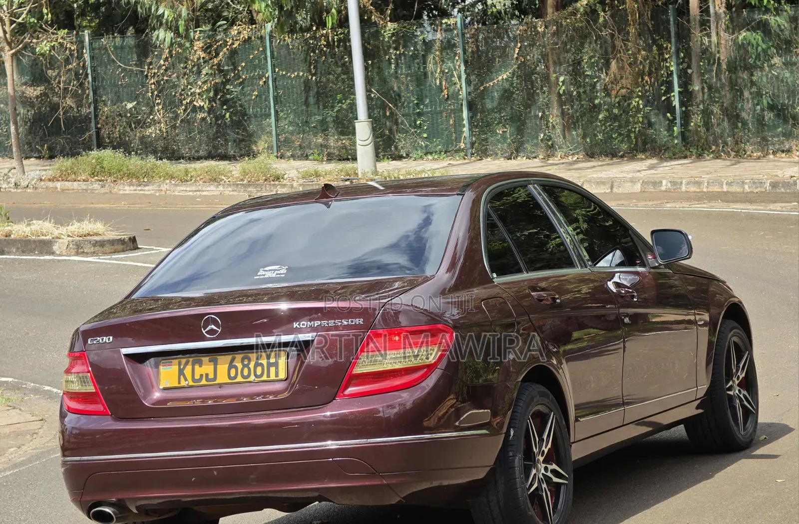 Mercedes-Benz C200 2010 Red