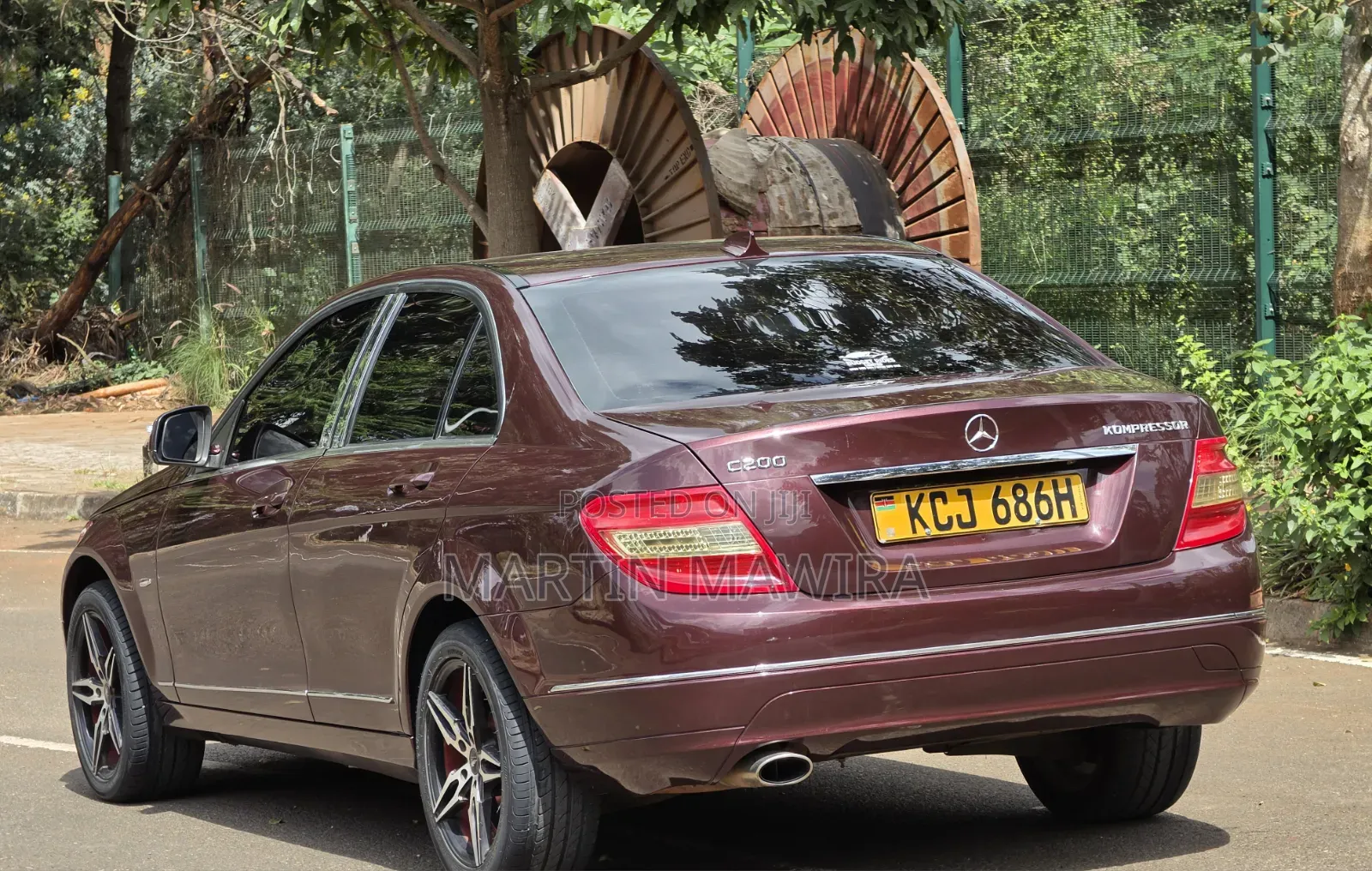 Mercedes-Benz C200 2010 Red
