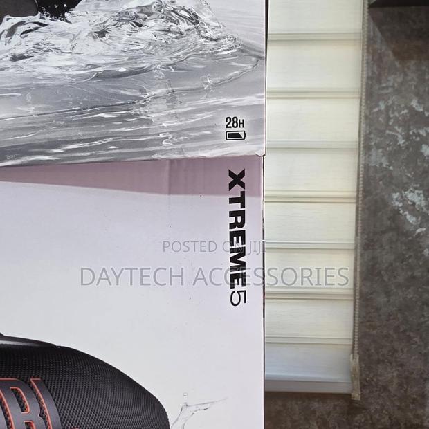 JBL Xtreme 5 Portable Waterproof Wireless Bluetooth Speaker in Black. - thumbnail 2