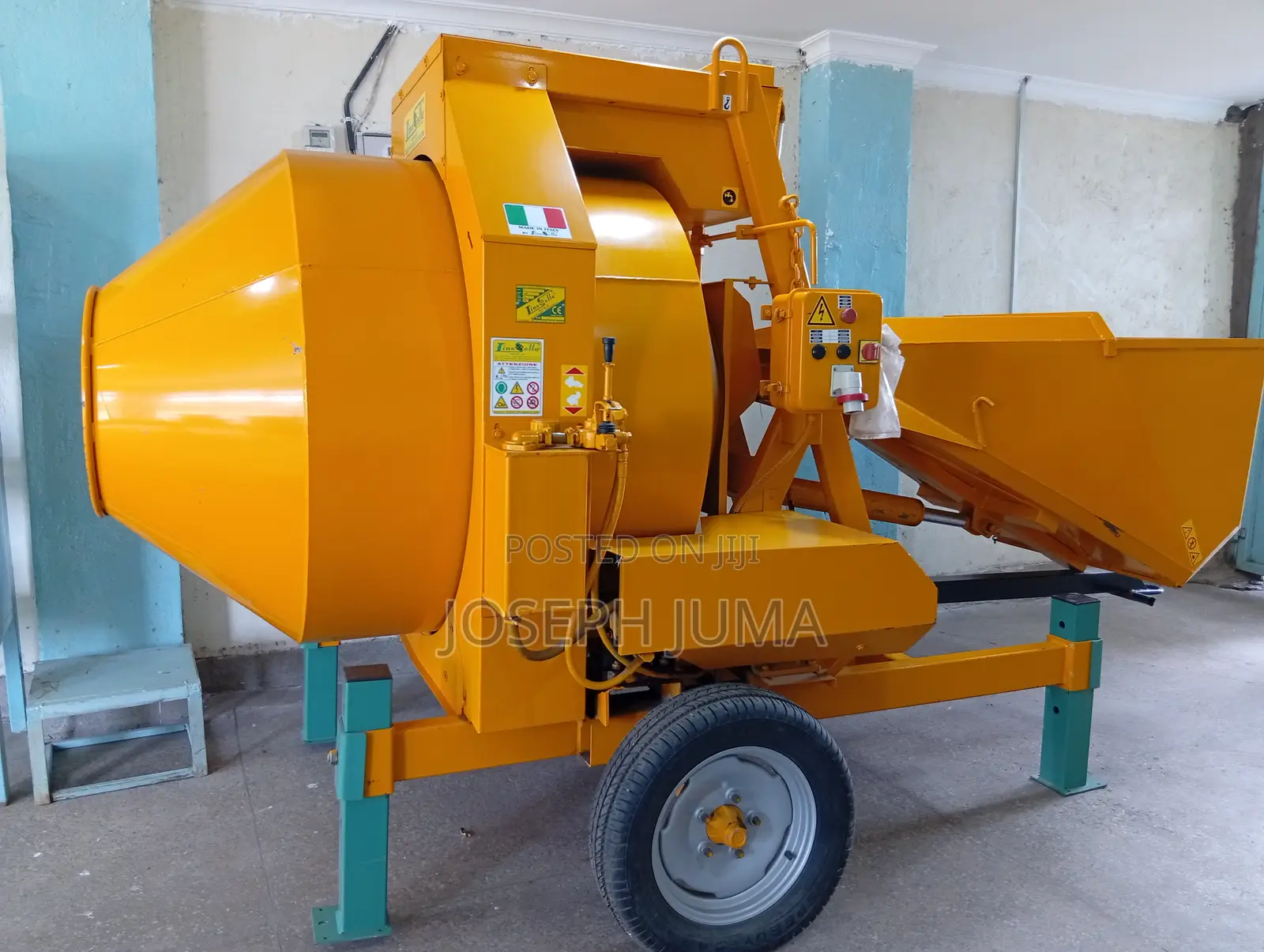 Self-Loading Concrete Mixer