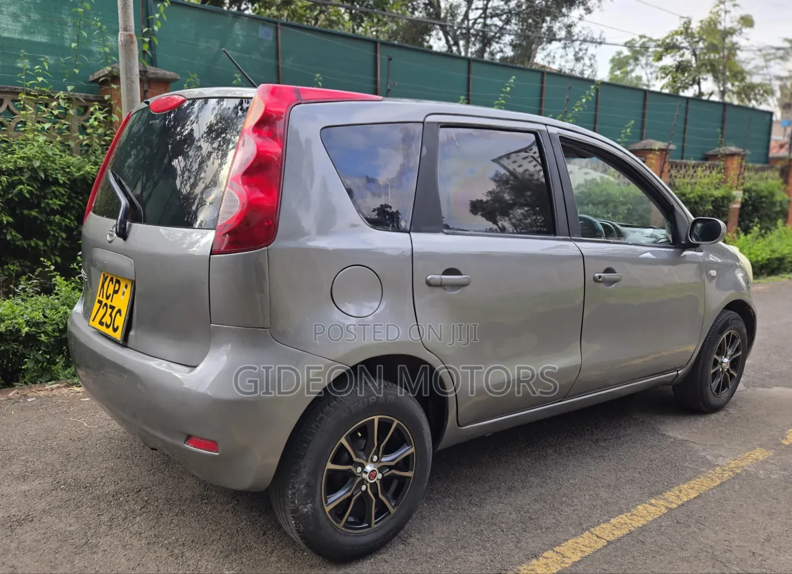 Nissan Note 2010 Gray