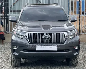 Toyota Land Cruiser Prado 2017 Gray