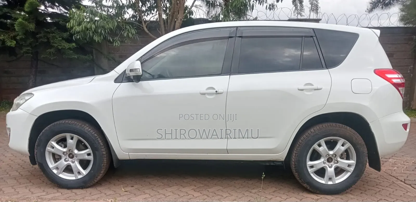Toyota RAV4 2009 Off white