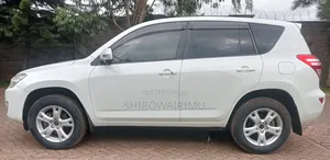 Toyota RAV4 2009 Off white