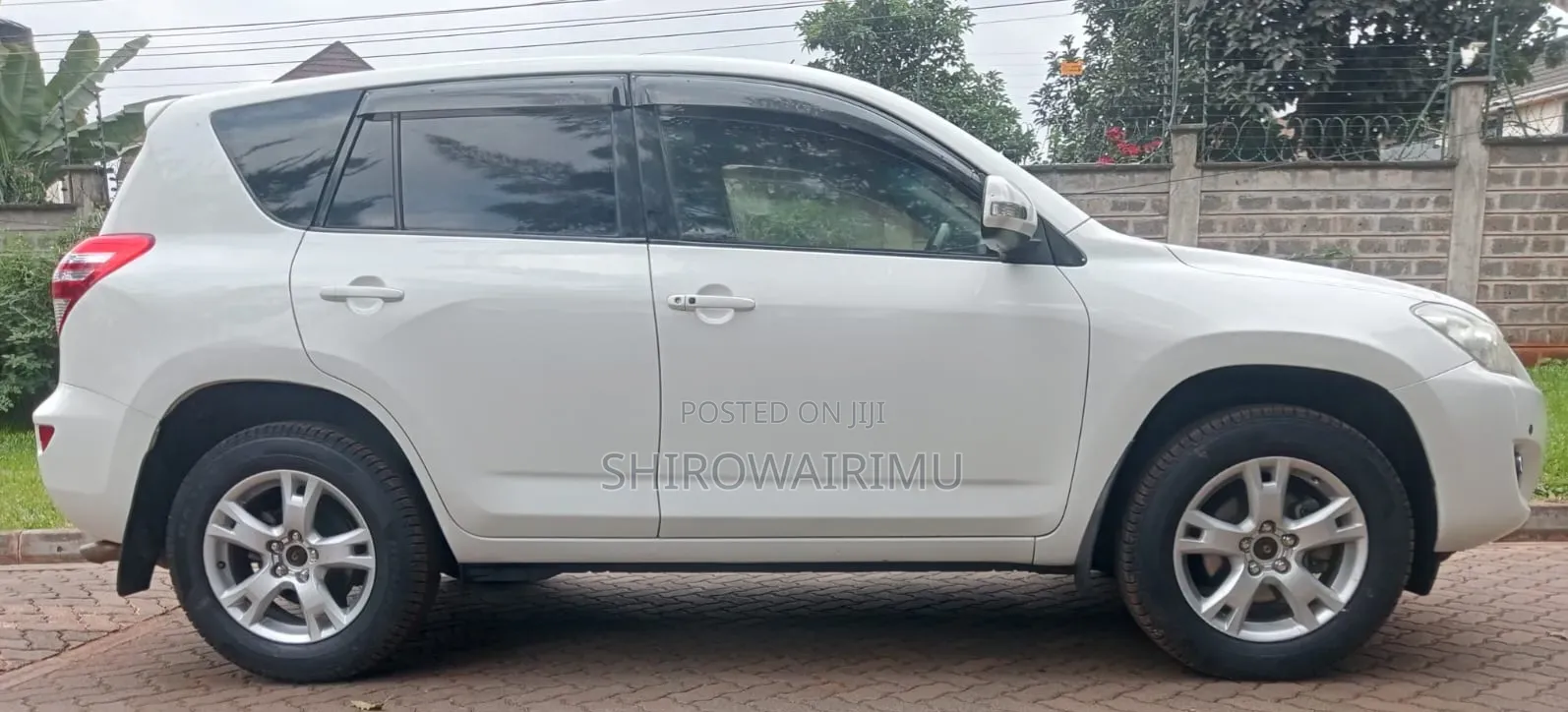 Toyota RAV4 2009 Off white