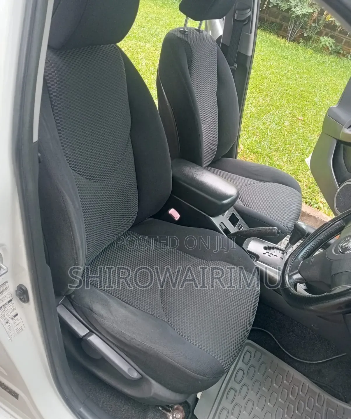 Toyota RAV4 2009 Off white