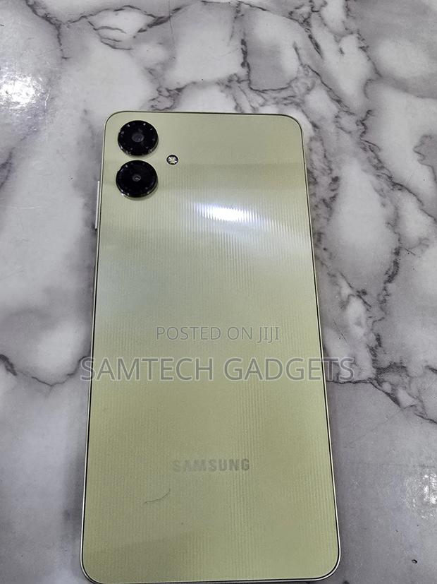 Samsung Galaxy A06 128 GB Green - thumbnail 2