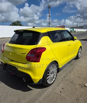 Suzuki Swift 2019 Yellow