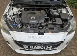 Mazda Demio 2018 White