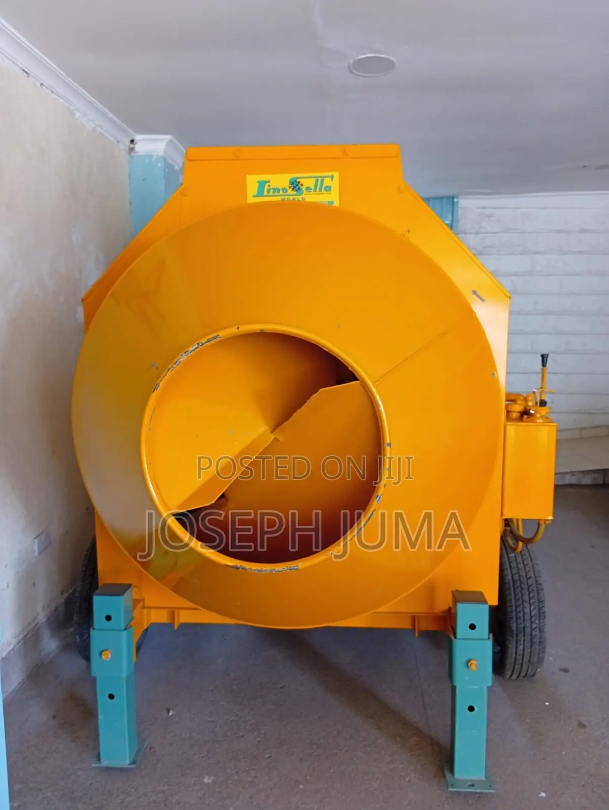 Self-Loading Concrete Mixer