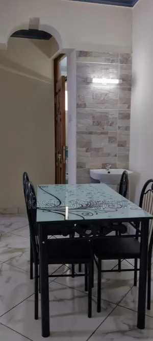 Beautiful 2 Bedroom BNB Tudor. 2 BDRM 5500/- 1 BDRM 3500/-