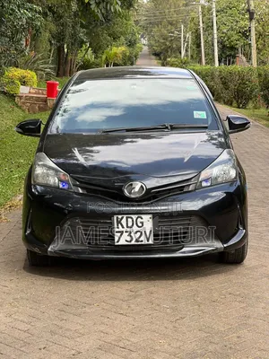 Toyota Vitz 2015 Black