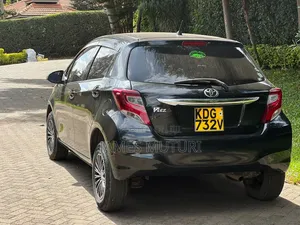 Toyota Vitz 2015 Black