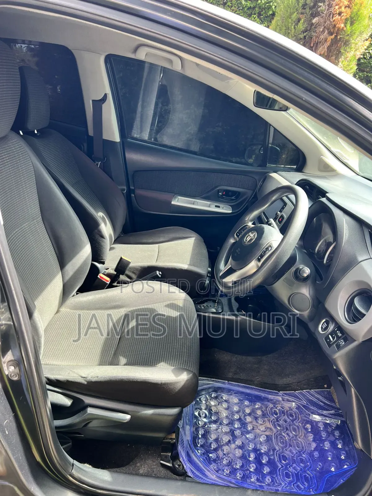Toyota Vitz 2015 Black