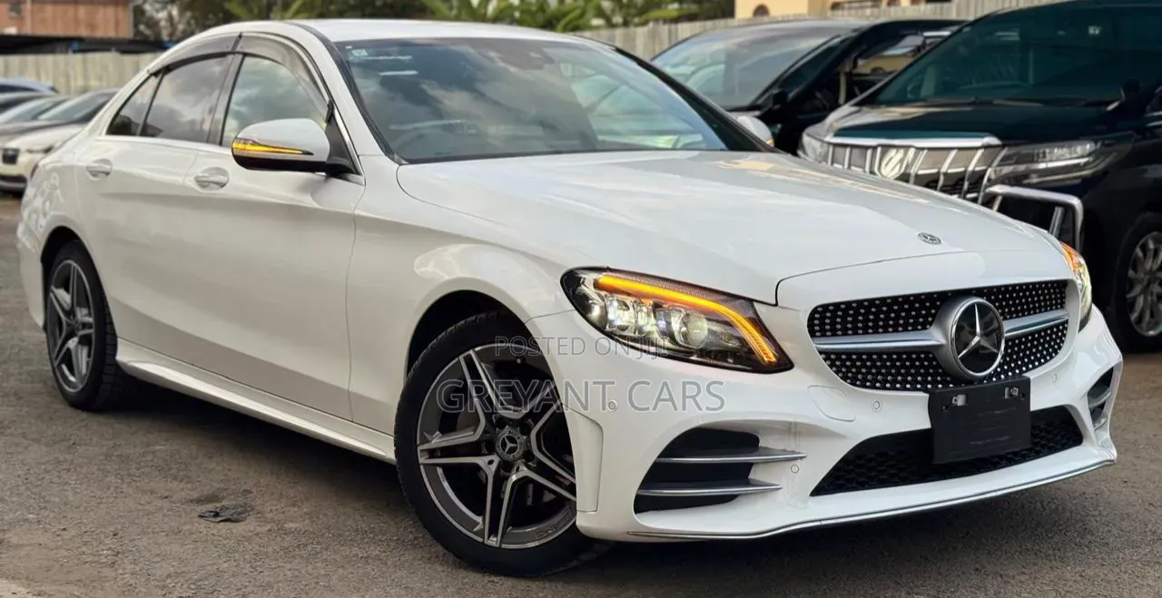 Mercedes-Benz C200 2019 White