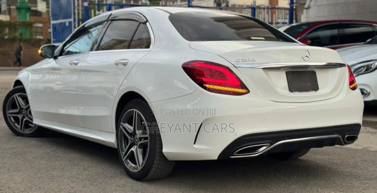 Mercedes-Benz C200 2019 White