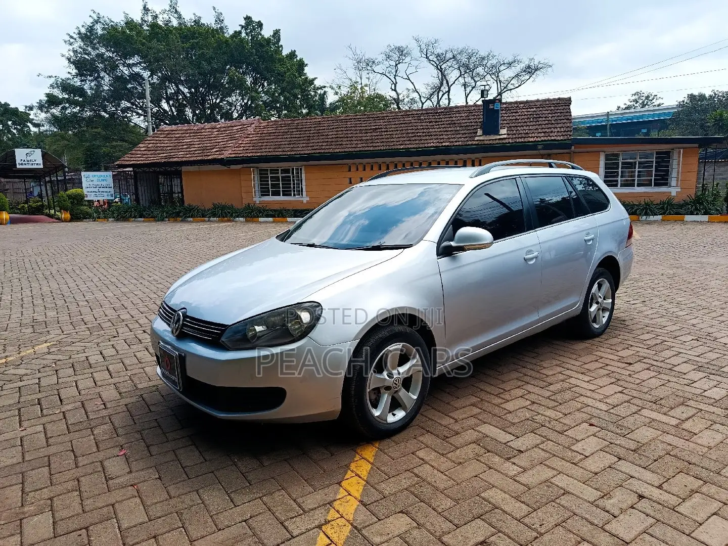 Volkswagen Golf 2011 Silver