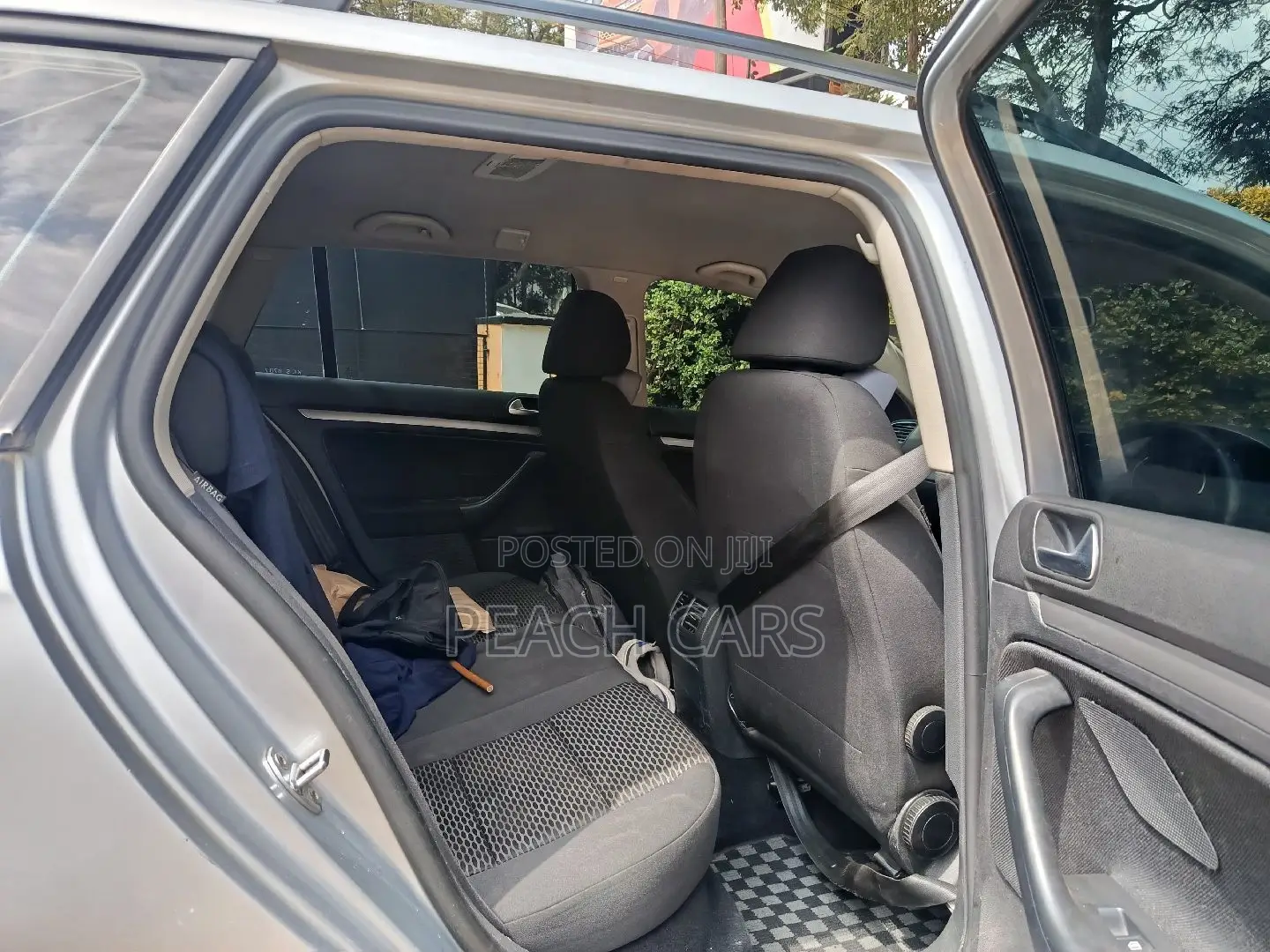 Volkswagen Golf 2011 Silver
