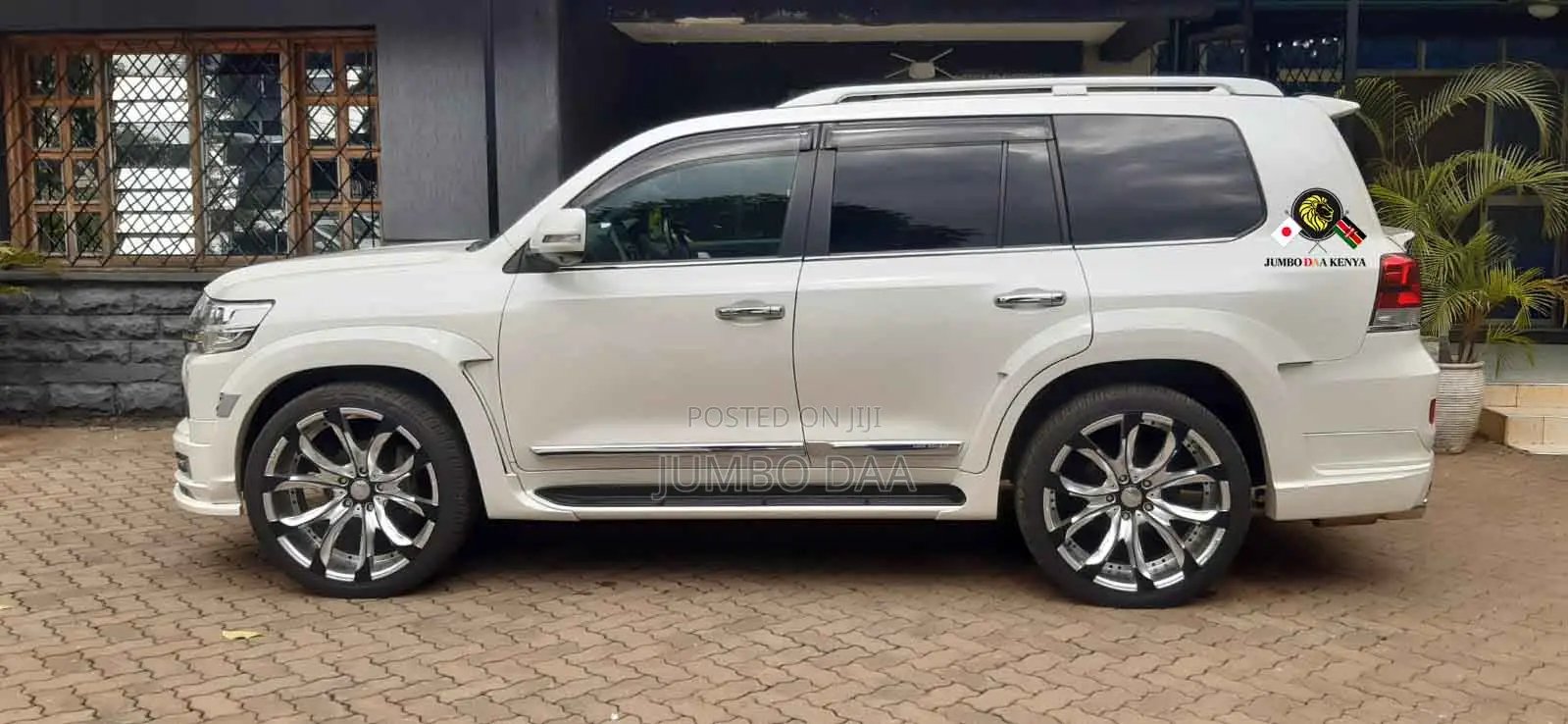 Toyota Land Cruiser 4.6 V8 ZX 2020 White