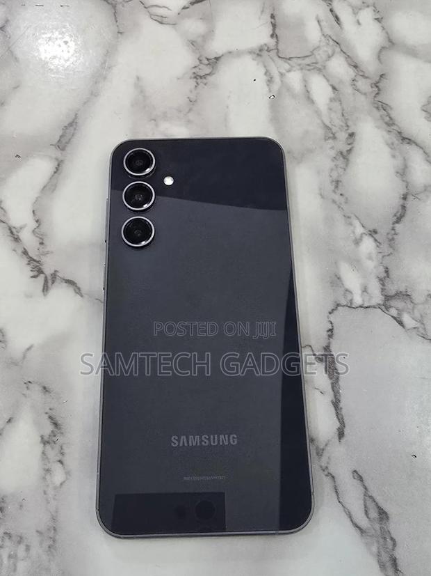 Samsung Galaxy S23 FE 128 GB Black - main view