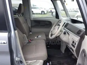 Daihatsu Tanto 660 FWD 2018 Silver