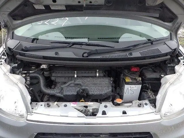 Daihatsu Tanto 660 FWD 2018 Silver