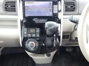 Daihatsu Tanto 660 FWD 2018 Silver