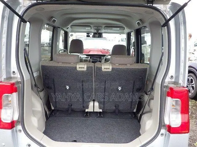 Daihatsu Tanto 660 FWD 2018 Silver