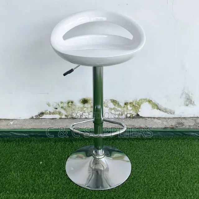 Plastic Face Lift Bar Stool