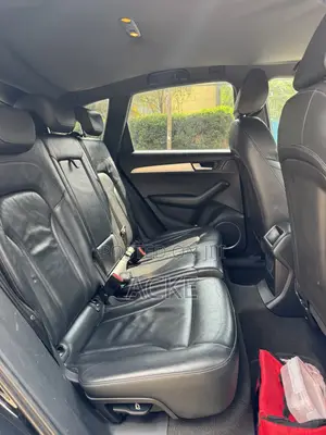 Audi Q5 2010 Black