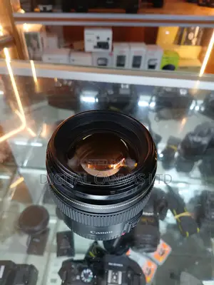 Canon Ef 85mm F1.8
