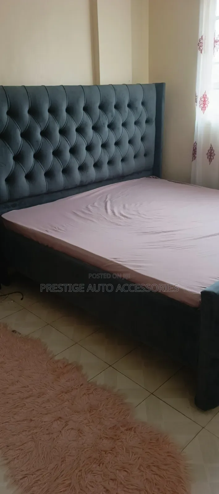 6by6 Chester Bed