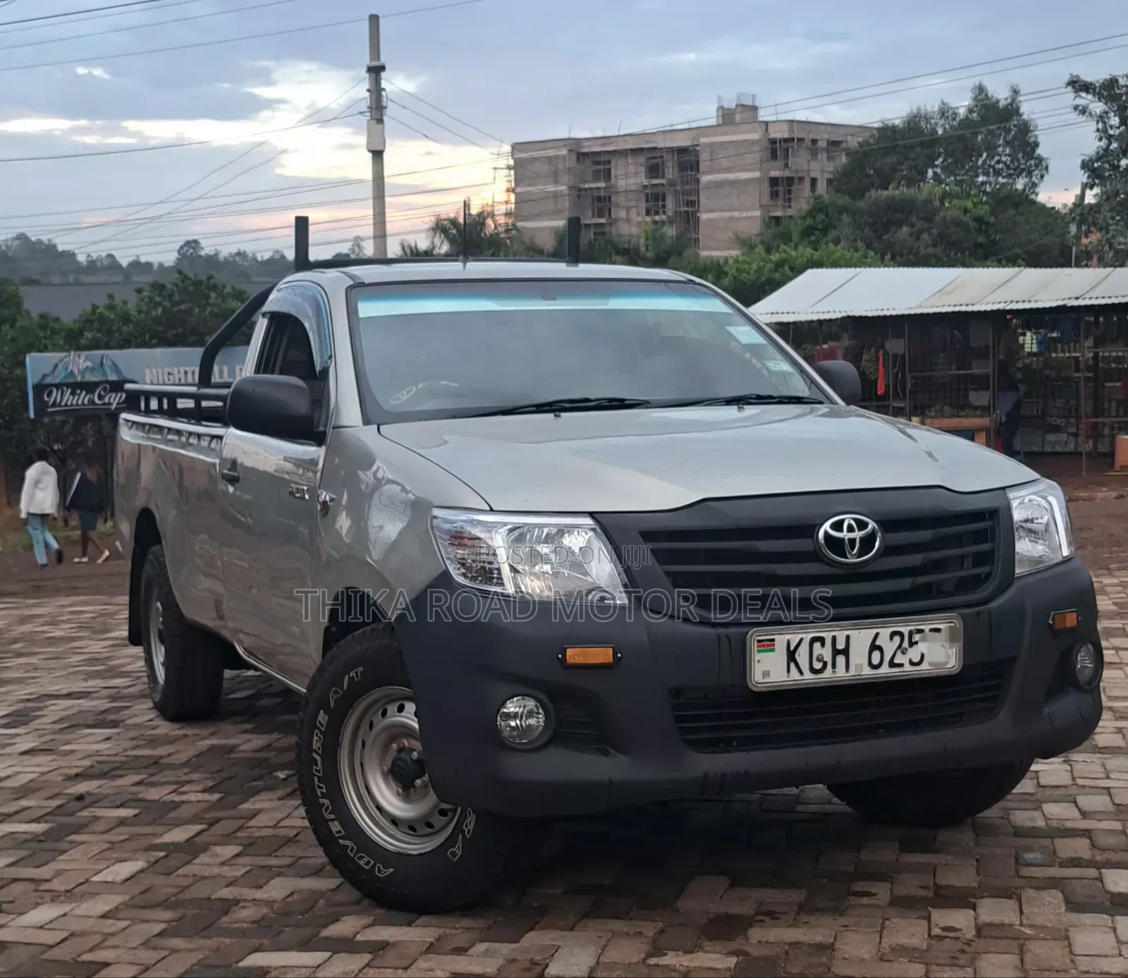 Toyota Hilux 2016 Gray