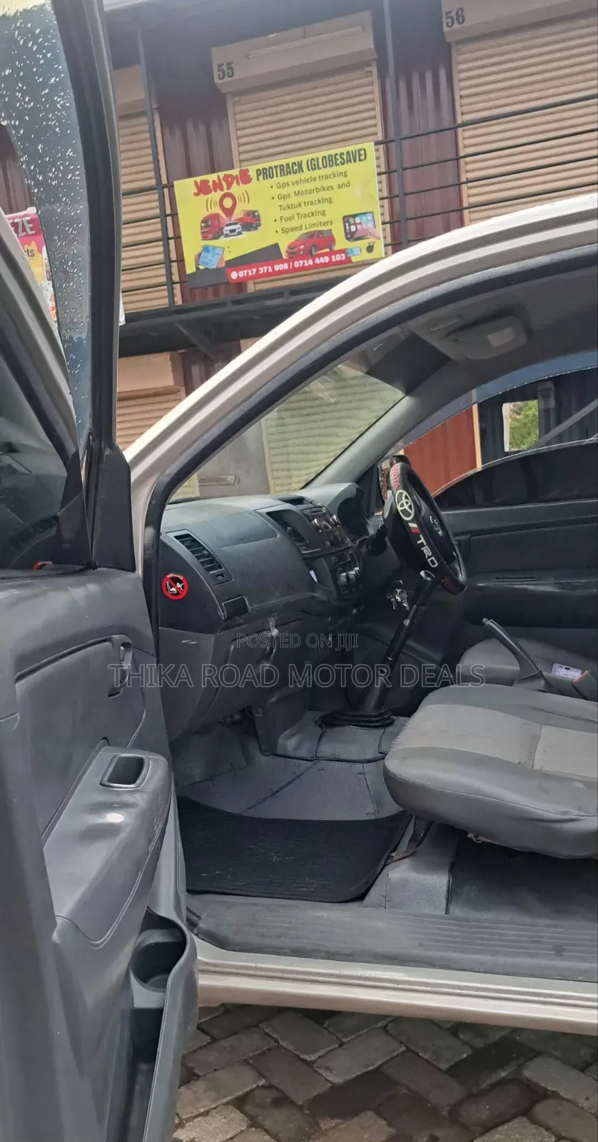 Toyota Hilux 2016 Gray
