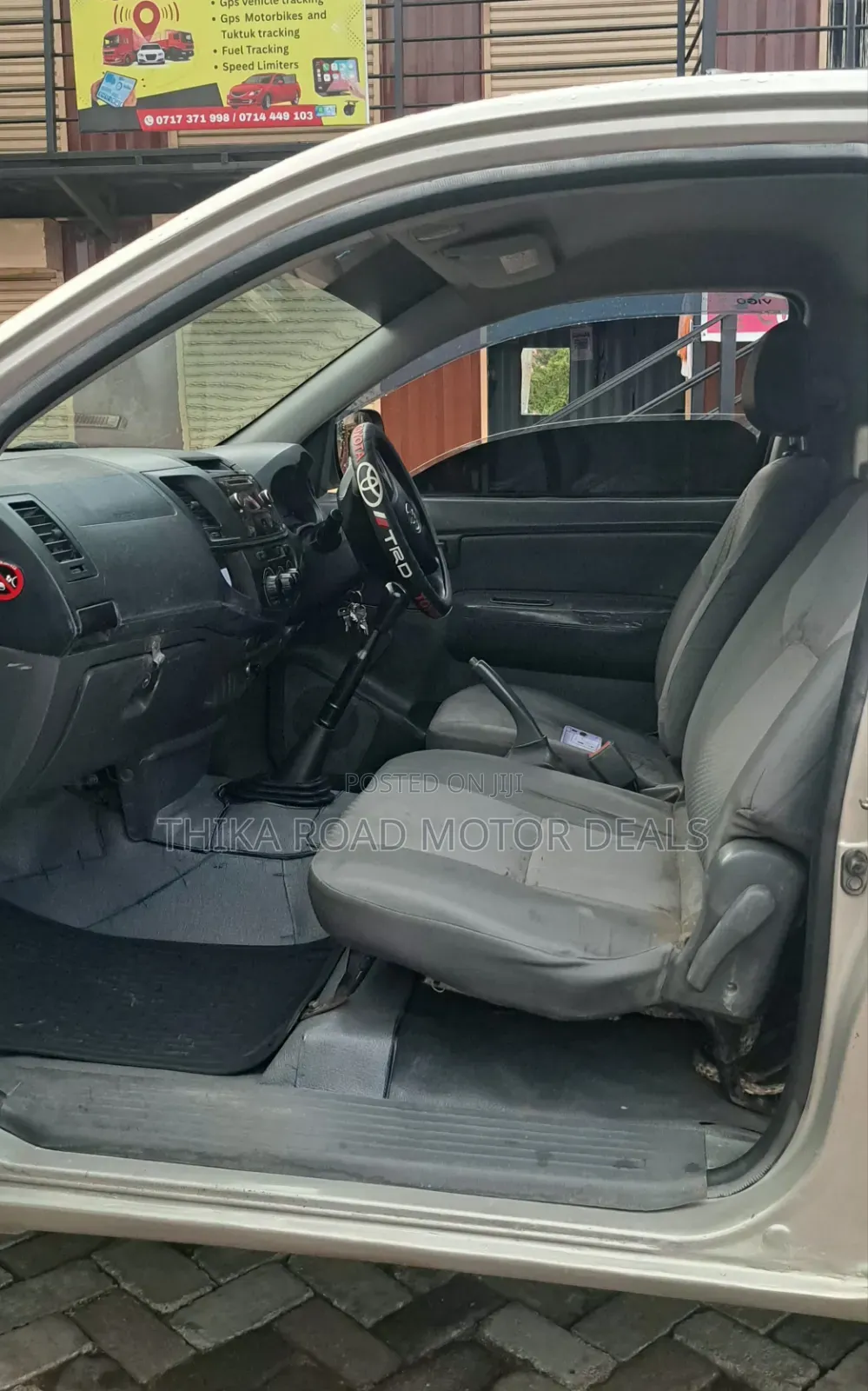 Toyota Hilux 2016 Gray