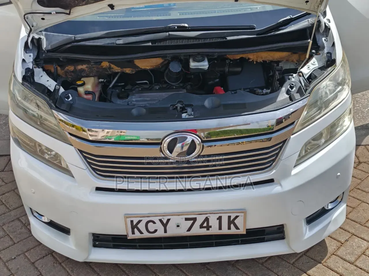 Toyota Alphard 2012 White
