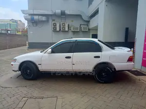 Toyota Corolla 1992 White
