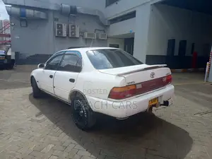 Toyota Corolla 1992 White