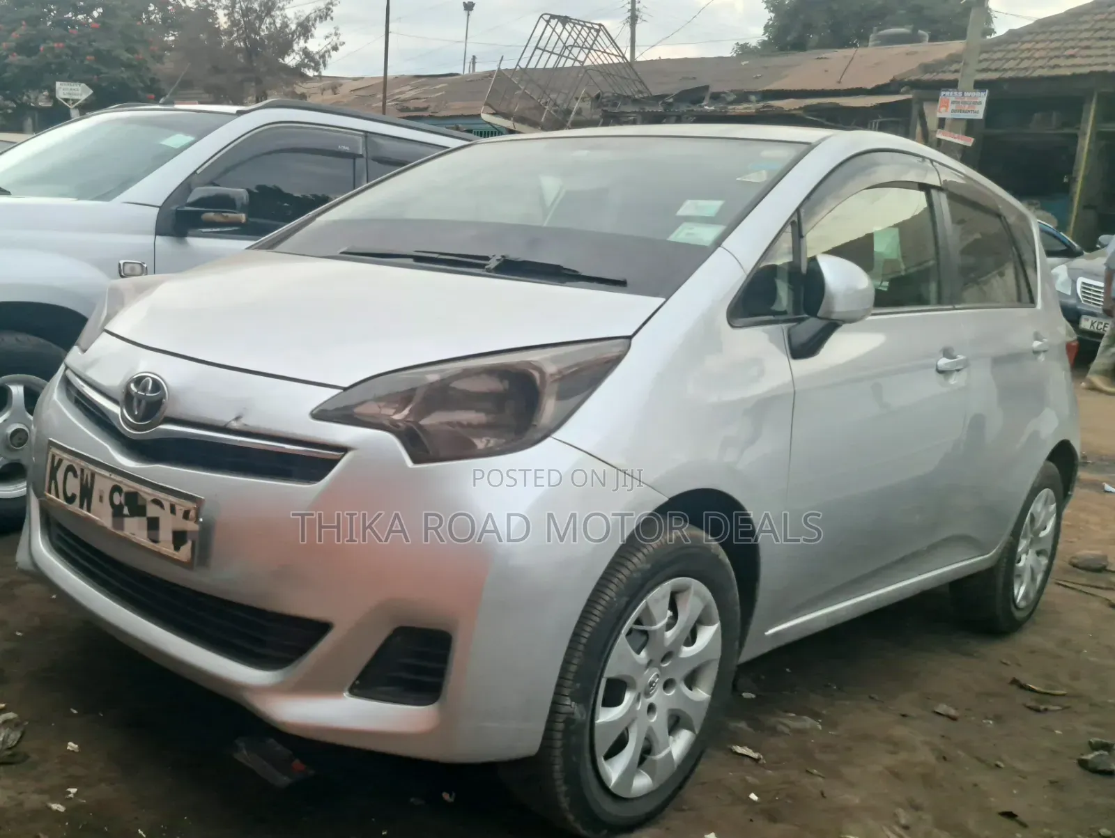 Toyota Ractis 2012 Silver