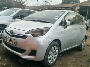 Toyota Ractis 2012 Silver